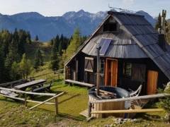 H&uuml;tte Zlatica - Erholung in einer H&uuml;tte mit Sauna und Wikinger-Pool auf dem Velika Planina-Berggebiet