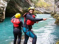 Adrenalinska dogodiv&scaron;čina v kanjonu reke Cetine