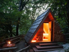 Glamping Savinja – Bed and breakfast in a house