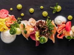 Restaurant 1906 – 6-course chef's menu with wine pairing
