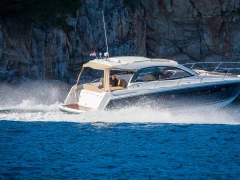 Luxury experience with the rental of a magnificent yacht