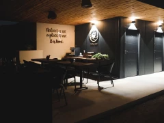 Nesting resort – Overnight in a tent on a tree