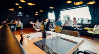 Kogo Restaurant &ndash; 3-course menu with a glass of wine