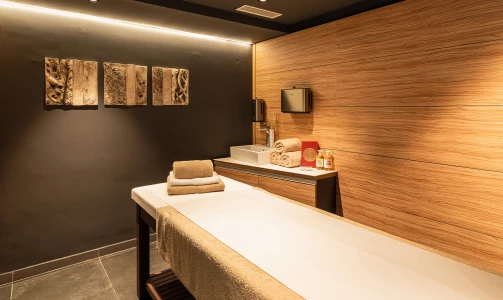 Two nights in the elegant Deluxe Rooms of Hotel Olea