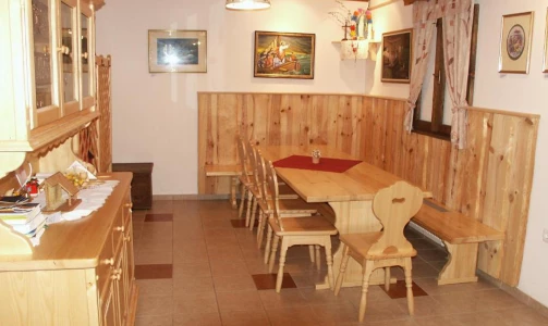 Tourist farm Pri Lazarju – Overnight stay with half board in the countryside near Ljubljana