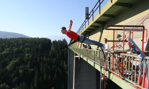 Adrenalinski bungee jumping u Austriji
