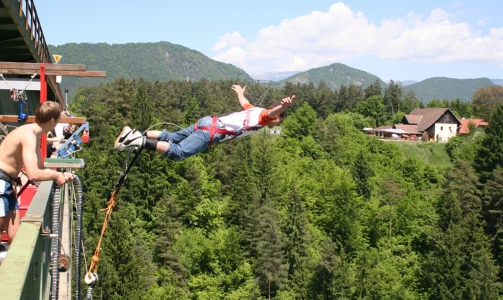 Adrenalinski bungee jumping u Austriji