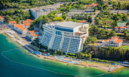 Grand Hotel Bernardin - 2x Halbpension in einem Deluxe-Zimmer