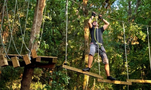 Adrenaline Park Medulin – velik poligon, še večji zipline in velikanska gugalnica