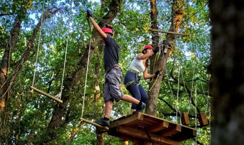 Adrenaline Park Medulin – velik poligon, še večji zipline in velikanska gugalnica