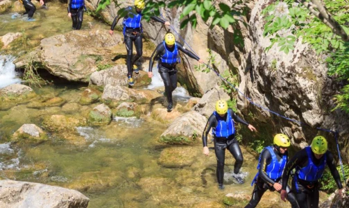Extreme rafting na rijeci Cetini