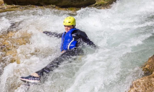 Extreme rafting na rijeci Cetini