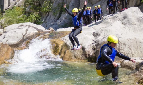 Extreme rafting na rijeci Cetini