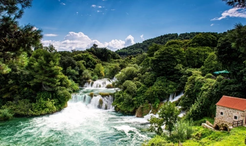 Pobjegnite od gradske gužve u Nacionalni park Krka
