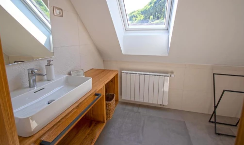 Kmetija Želinc – Übernachtung mit Frühstück im Zimmer mit französischem Bett