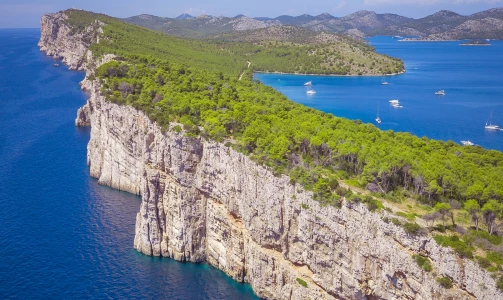 Entdecken Sie den Charm und die Schönheiten der kroatischen Küste
