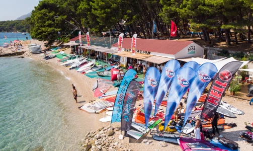 Adrenaline challenge: windsurfing course at Zlatni Rat