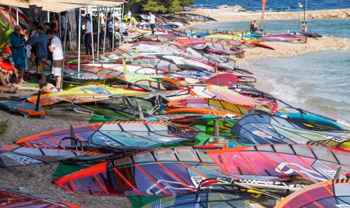 Adrenaline challenge: windsurfing course at Zlatni Rat