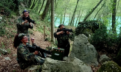 Dinamična LASER TAG bitka uz rijeku Soču