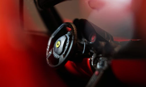 Vožnja po pisti s Ferrarijem u Milanu (2 kruga)