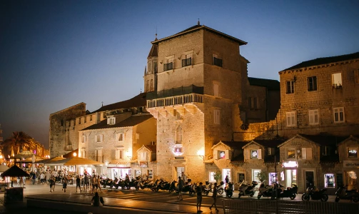 Preživite dve noči v sproščenem razkošju v Brown Beach House
