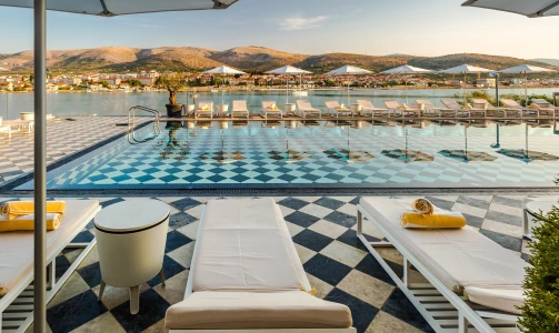 Preživite dve noči v sproščenem razkošju v Brown Beach House