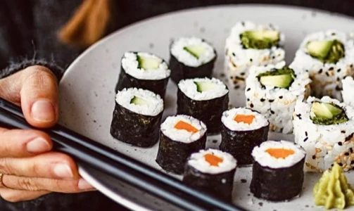 Arroi Restaurant - 1x Arroi Sushi-Mix