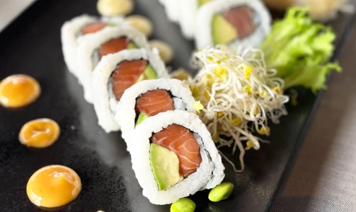 Arroi Restaurant - 1x Arroi Sushi-Mix