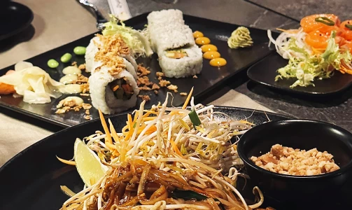 Arroi Restaurant - 1x Arroi Sushi-Mix