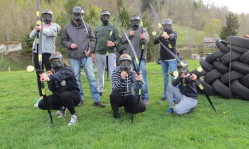 Adrenalinski poligon i zipline u zabavnom adrenalinskom parku