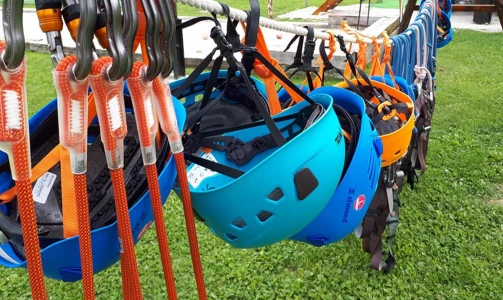 Adrenalinski poligon i zipline u zabavnom adrenalinskom parku